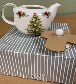 Royal Albert Holiday Classic Collection Teapot and 4 Mugs Set