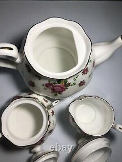 Royal Albert New Country Roses Teapot, Creamer, Sugar Bowl SET EXCELLENT CONDITION