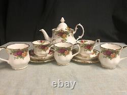 Royal Albert Old Country Roses 11 Piece Set Large Teapot Tea Cup Scalloped Mugs