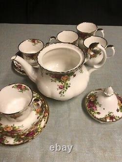 Royal Albert Old Country Roses 11 Piece Set Large Teapot Tea Cup Scalloped Mugs