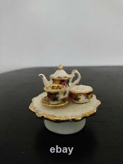 Royal Albert Old Country Roses Teapot With Tea Setting On Lid Read Description