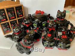 Shafford Black Cat 1950s lot, incl. Spice rack, teapot, cookie jar, jam caddy