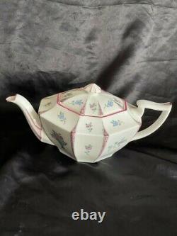 Shelley Queen Anne Tea Set Vase Of Flowers Pattern No 11495 Including Teapot