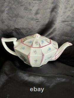 Shelley Queen Anne Tea Set Vase Of Flowers Pattern No 11495 Including Teapot