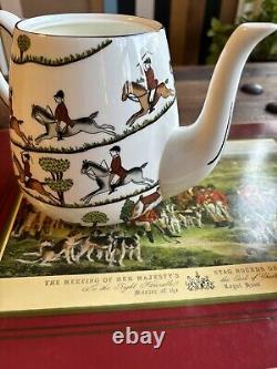 Staffordshire Crown Hunting Scene Fine Bone China Teapot withCover 6.76 Tall VTG