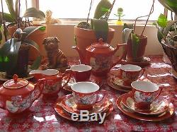 Tea Set Vinage, Tea Pot, Cream, Sugar, 4 Cups 5 saucers 5 cake Plats one 10 Plate
