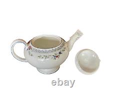 Teapot & Lid Rosedale R4665 by Wedgwood It is 6 1/2 tall and holds 4 cups