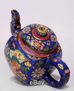 Unique Antique Craftsmanship Chinese Yixing Zisha teapot Mark KangXi PT162