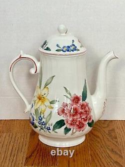 Villeroy & Boch Flora Bella Tea Set with Coffee/Tea Pot & 6 Cups/Saucers EUC