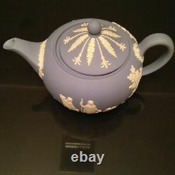 Vintage Blue White Wedgwood Jasperware Figural Scenic Tea Set Teapot Cream Sugar