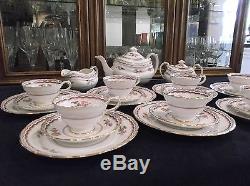 Vintage Copelands Grosvenor China Tea Set withPlates /26 Pieces Total 1930-40's
