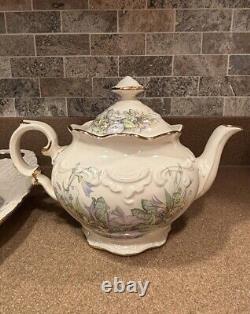 Vintage Mountainside Pottery Tea Pot Serving Set And Tray 24K Gold Trim