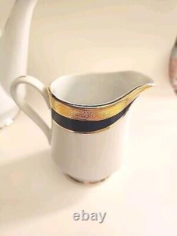 Vintage Royal Ming Tea Set. 3 Pieces. Pattern 6641 1940s. Amazing Condition