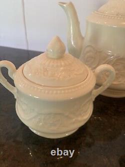 Vintage Wedgewood Patrician Tea Pot Sugar Bowl Creamer England