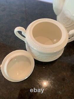 Vintage Wedgewood Patrician Tea Pot Sugar Bowl Creamer England