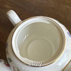 Wedgewood Charnwood Bone China Tea Pot withLid, Sugar with Lid & Cream England UK