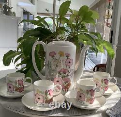 Wedgwood Meadow Sweet 10-piece coffee/tea pot set. Floral A++Cond