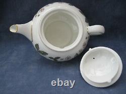 Wedgwood Strawberry Hill 23 piece Tea Set including Large Tea Pot First Quality