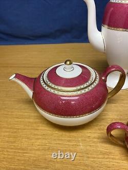 Wedgwood (W1813) Ulander Powder Ruby Coffee Pot, Tea Pot, withCreamer & Sugar Bowl