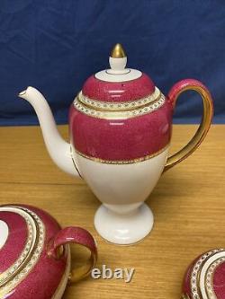 Wedgwood (W1813) Ulander Powder Ruby Coffee Pot, Tea Pot, withCreamer & Sugar Bowl