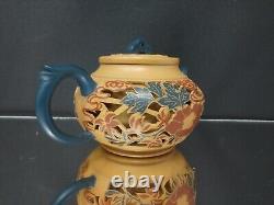 Yixing Zisha Tea Set AWARD WINNING MASTER CHEN DESHENG (b. 1962) Teapot Cups
